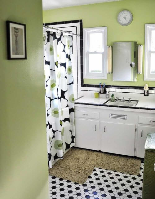 vintage-black-and-white-tile-bathroom-500x642.jpg